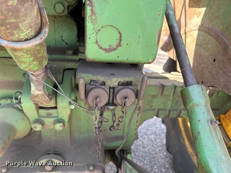 image for item DH1960 1962 John Deere 4010 tractor