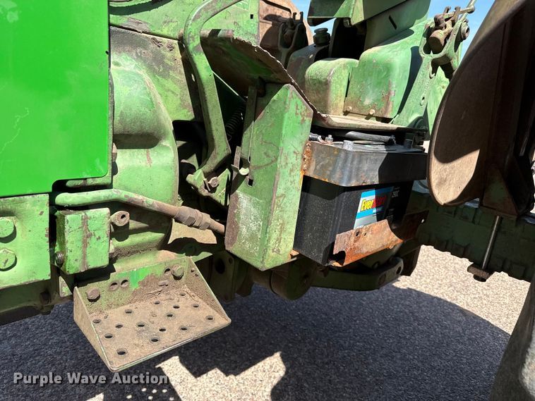 image for item DH1960 1962 John Deere 4010 tractor