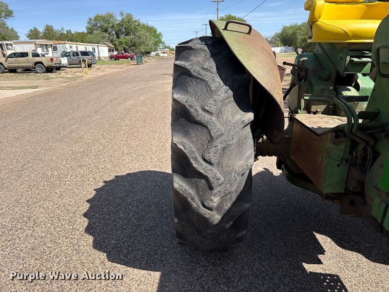 image for item DH1960 1962 John Deere 4010 tractor
