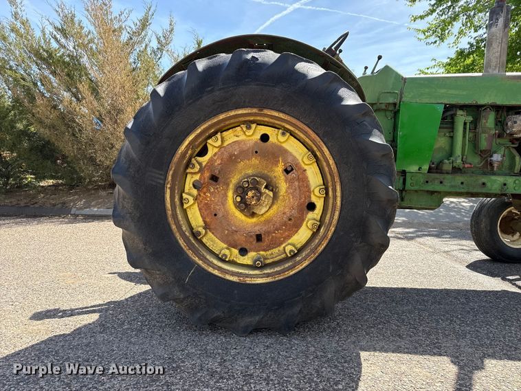 image for item DH1960 1962 John Deere 4010 tractor