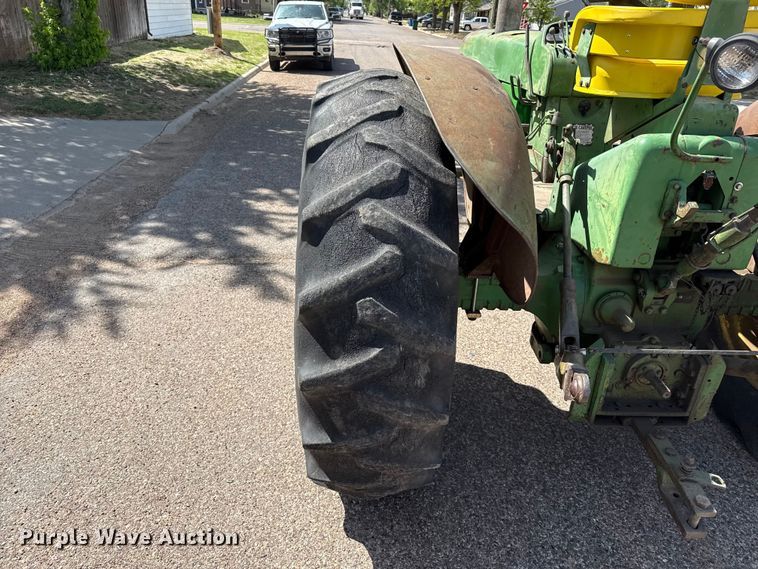 image for item DH1960 1962 John Deere 4010 tractor