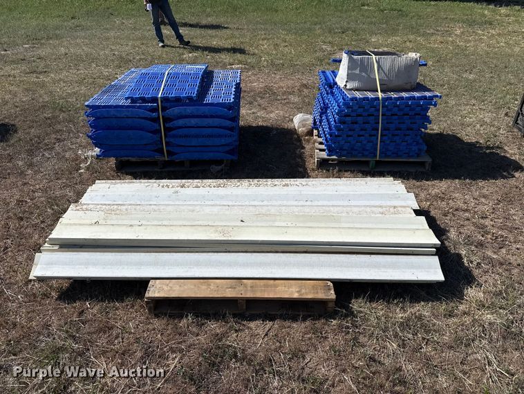 image for item DH1963 Hog slat sow flooring