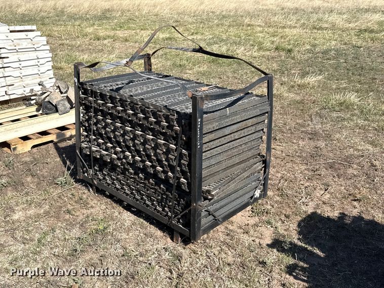 image for item DH1963 Hog slat sow flooring