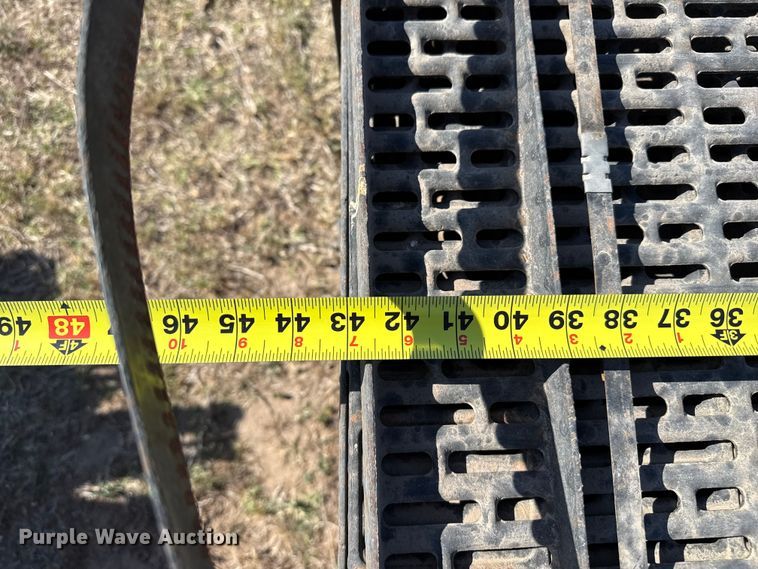 image for item DH1963 Hog slat sow flooring