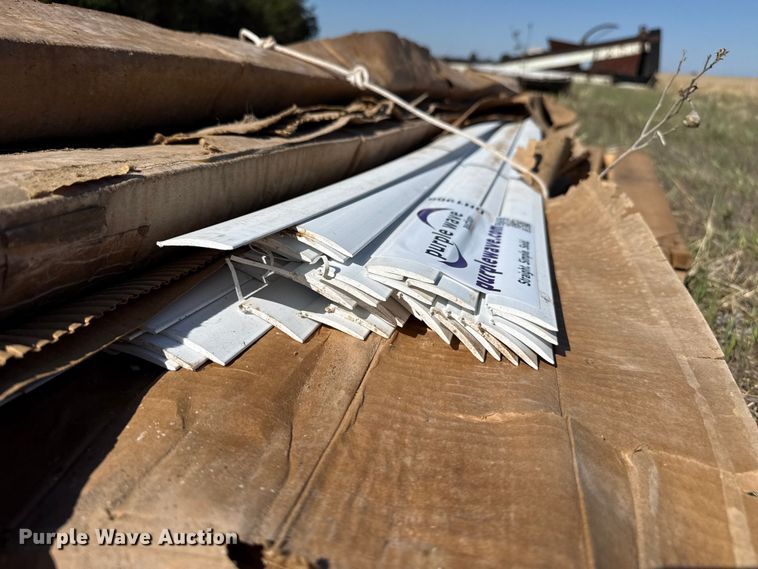 image for item DH1965 Approximately 300 vinyl trim battens