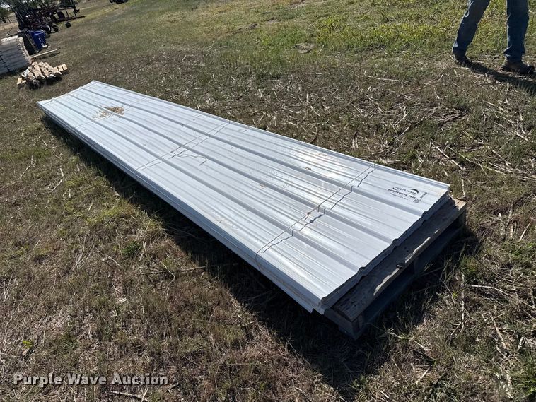 image for item DH1966 (51) sheets of plastic siding