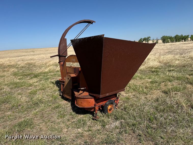 image for item DH1969 Gehl FB99 straw blower