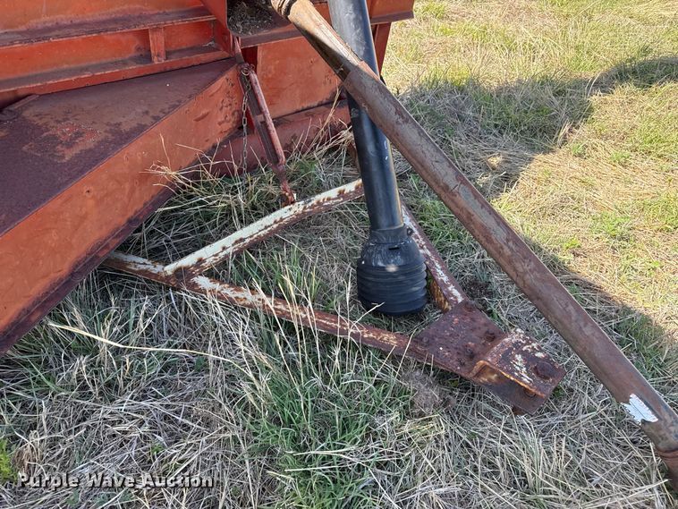 image for item DH1969 Gehl FB99 straw blower