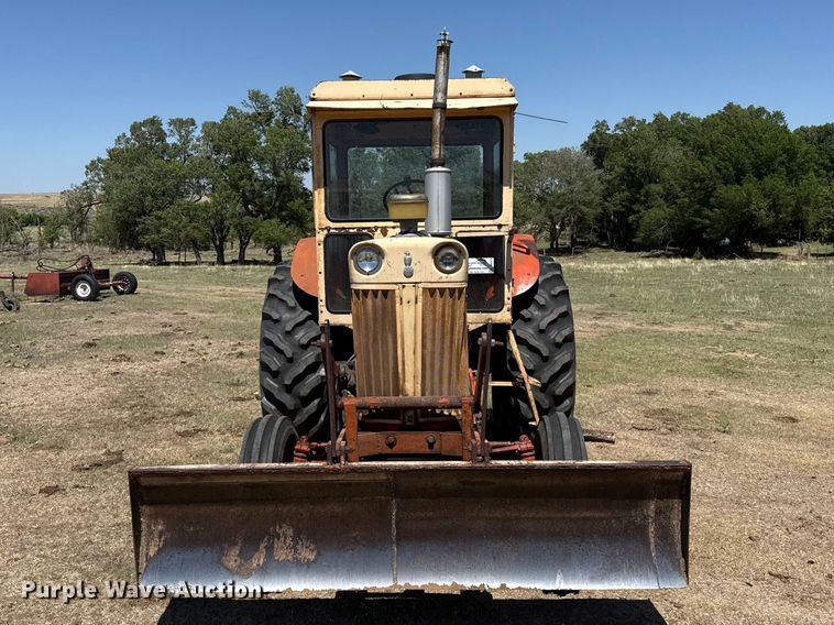 image for item DH1973 Case 930 tractor