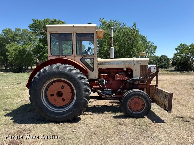 image for item DH1973 Case 930 tractor