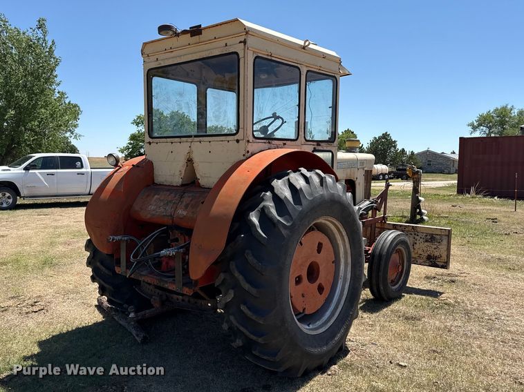 image for item DH1973 Case 930 tractor