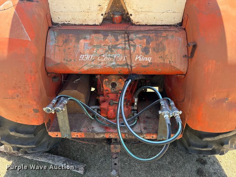 image for item DH1973 Case 930 tractor