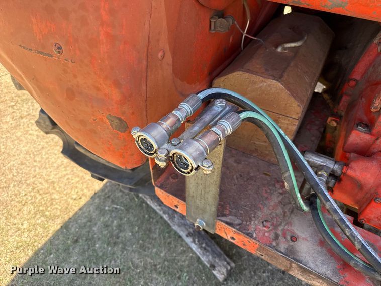 image for item DH1973 Case 930 tractor