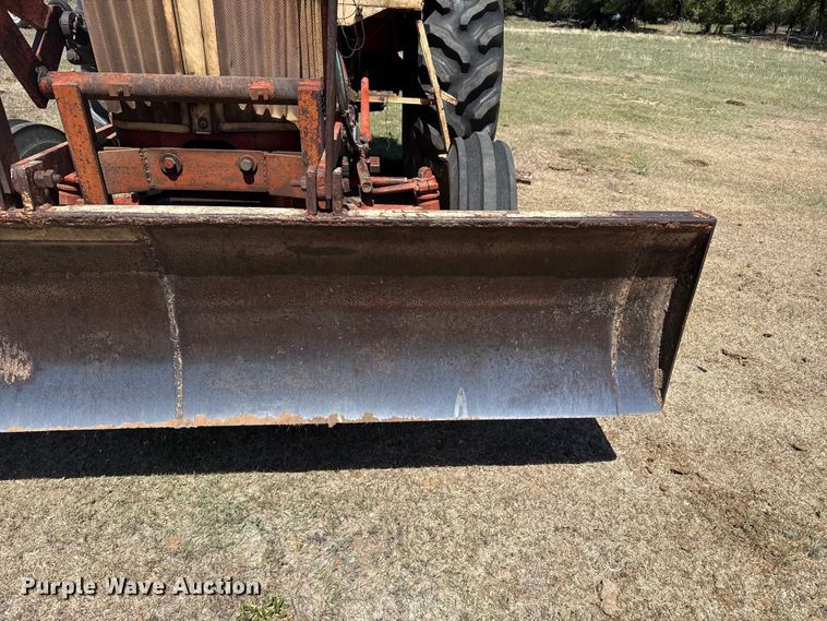 image for item DH1973 Case 930 tractor