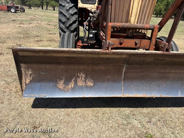 image for item DH1973 Case 930 tractor