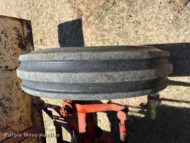 image for item DH1973 Case 930 tractor