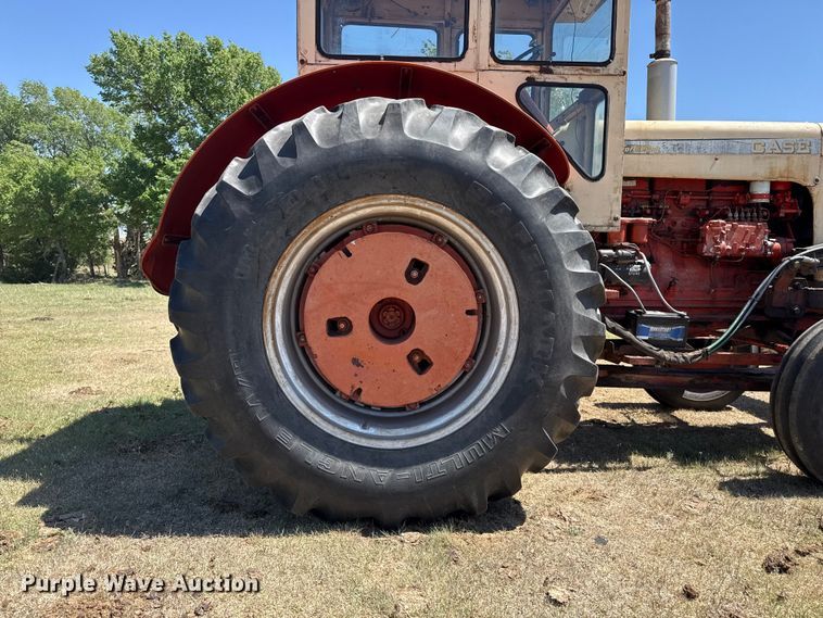 image for item DH1973 Case 930 tractor