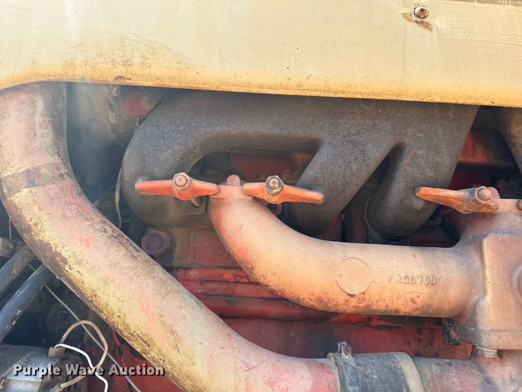image for item DH1973 Case 930 tractor