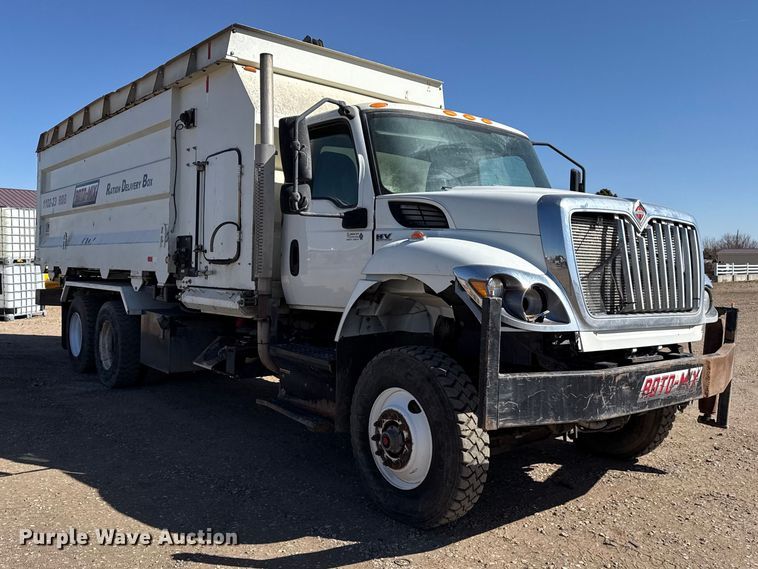 image for item DZ5238 2020 International HV607 feed mixer truck