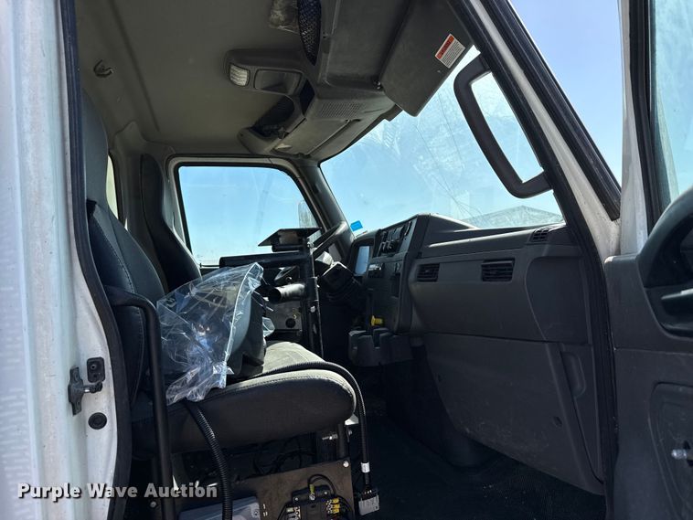 image for item DZ5238 2020 International HV607 feed mixer truck