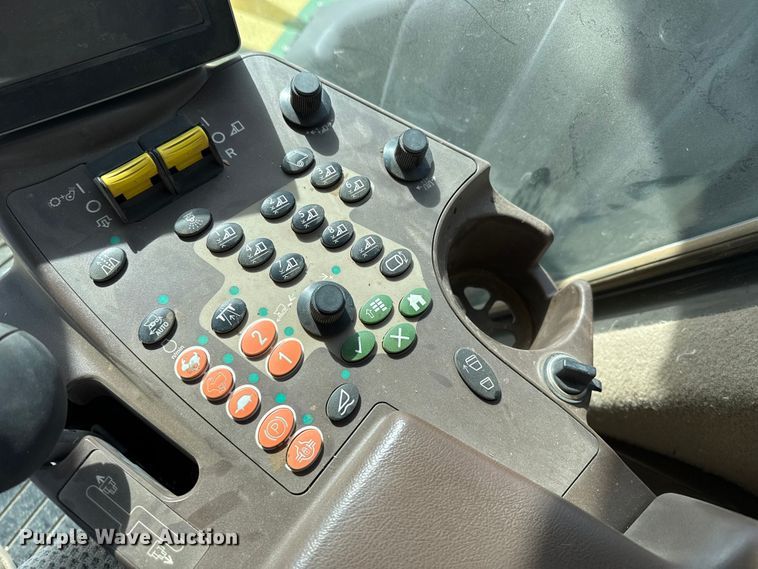 image for item DZ5360 2020 John Deere CS690 RWA cotton stripper