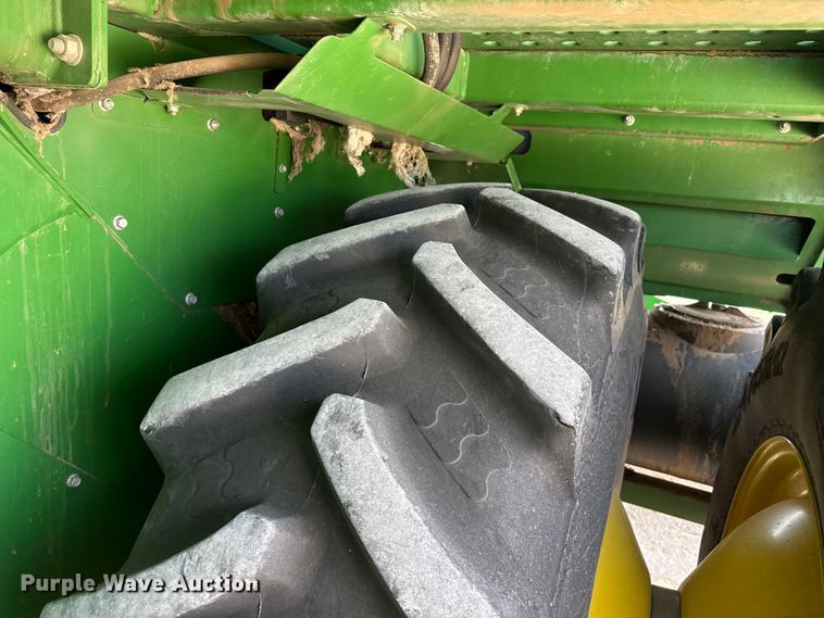 image for item DZ5360 2020 John Deere CS690 RWA cotton stripper