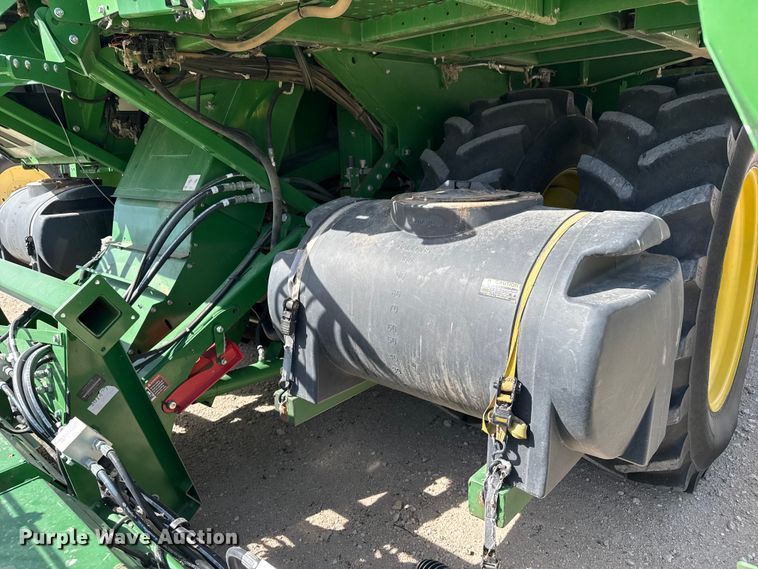 image for item DZ5360 2020 John Deere CS690 RWA cotton stripper