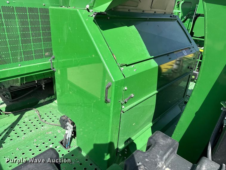 image for item DZ5360 2020 John Deere CS690 RWA cotton stripper
