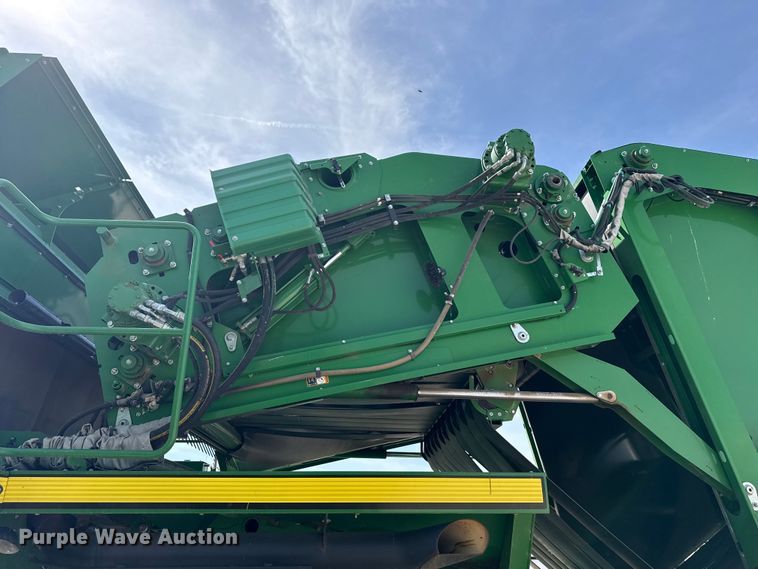 image for item DZ5360 2020 John Deere CS690 RWA cotton stripper