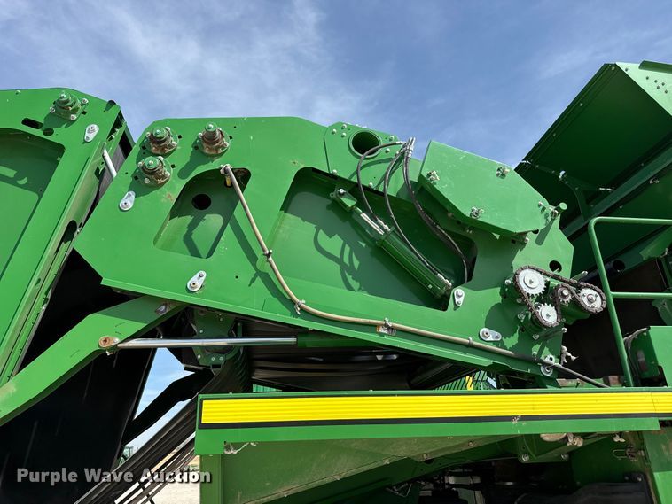 image for item DZ5360 2020 John Deere CS690 RWA cotton stripper
