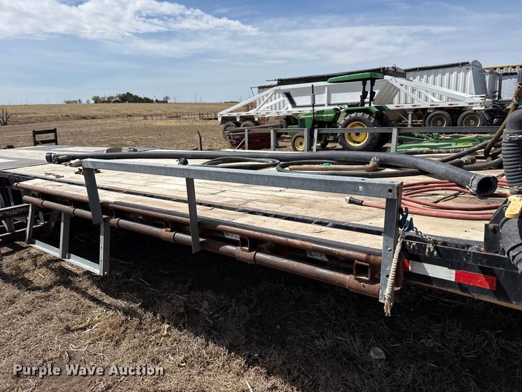 image for item DZ5361 2007 Neville Built sprayer trailer