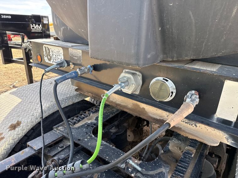 image for item DZ5361 2007 Neville Built sprayer trailer