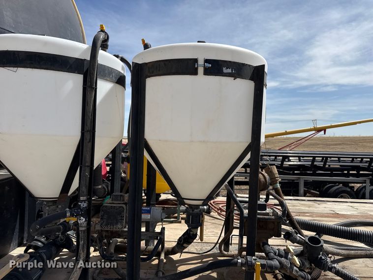 image for item DZ5361 2007 Neville Built sprayer trailer