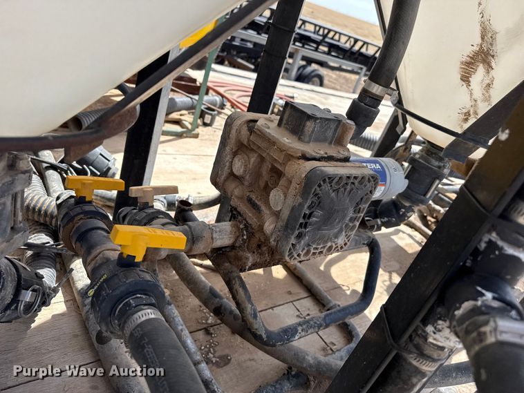 image for item DZ5361 2007 Neville Built sprayer trailer