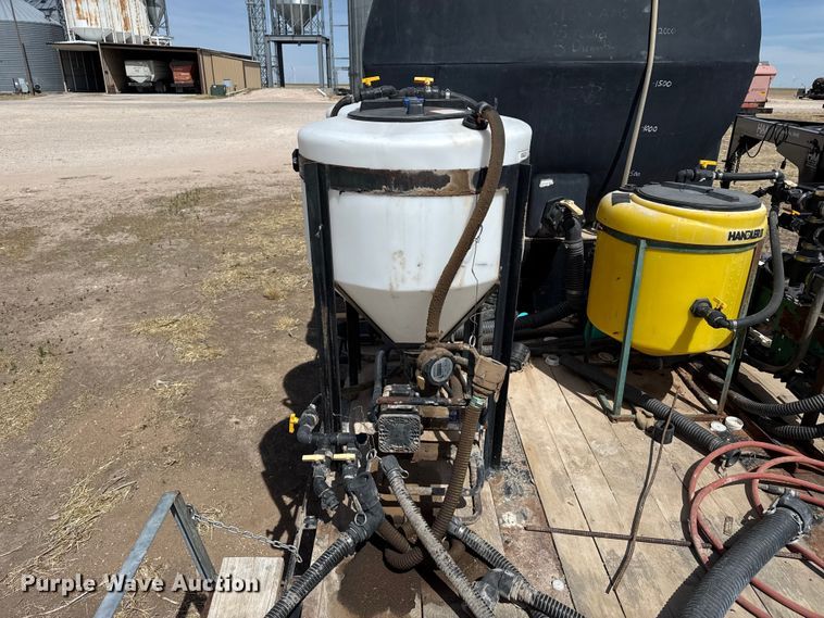 image for item DZ5361 2007 Neville Built sprayer trailer