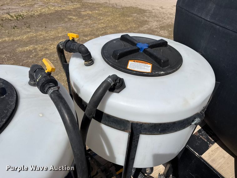 image for item DZ5361 2007 Neville Built sprayer trailer