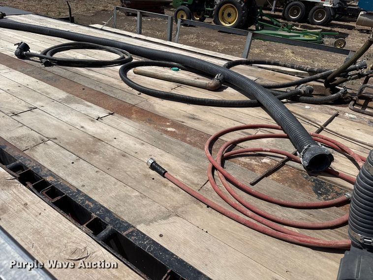 image for item DZ5361 2007 Neville Built sprayer trailer