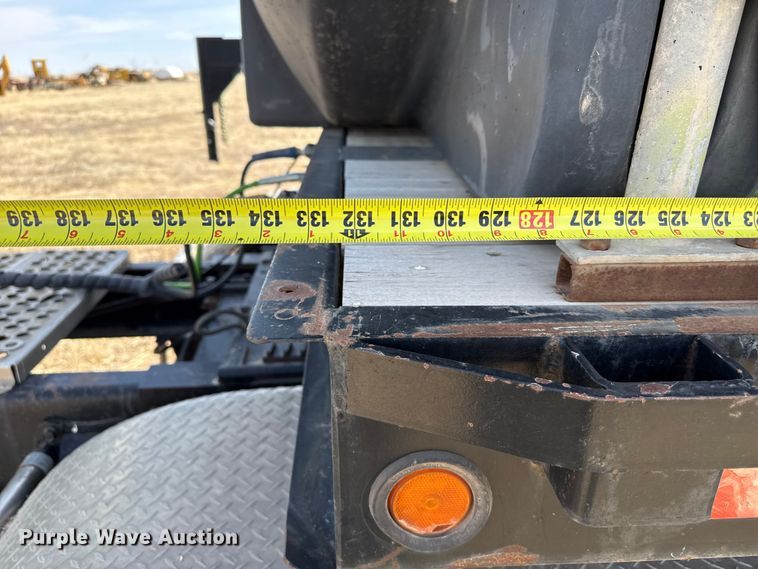 image for item DZ5361 2007 Neville Built sprayer trailer