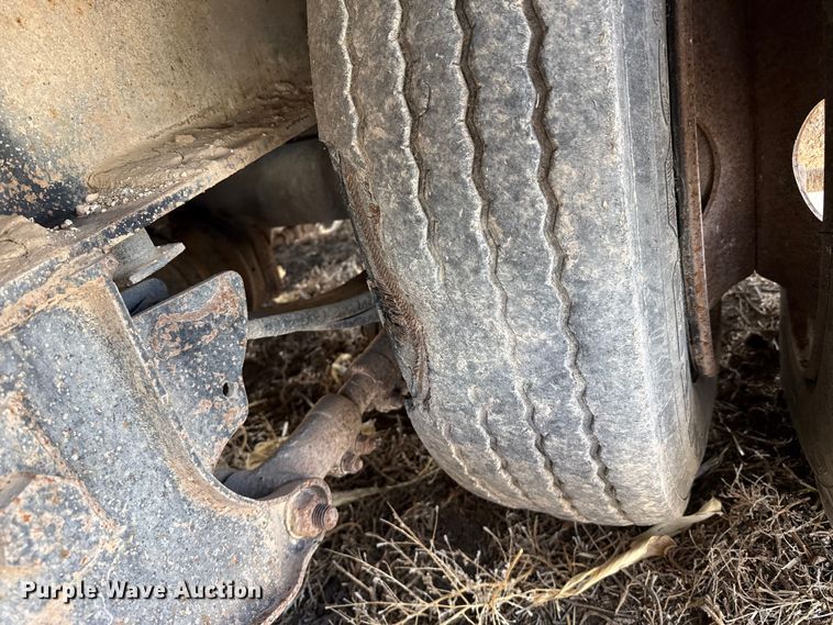 image for item DZ5361 2007 Neville Built sprayer trailer