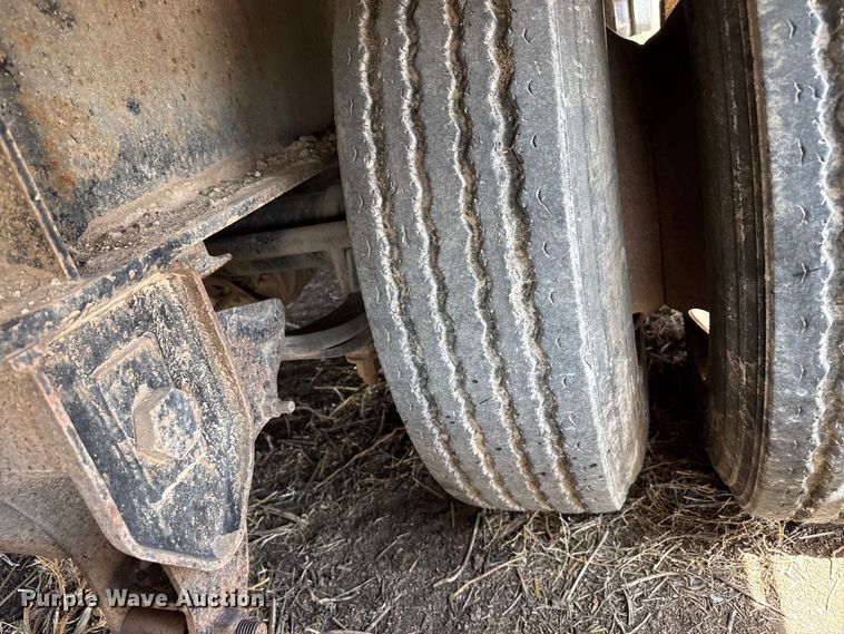 image for item DZ5361 2007 Neville Built sprayer trailer