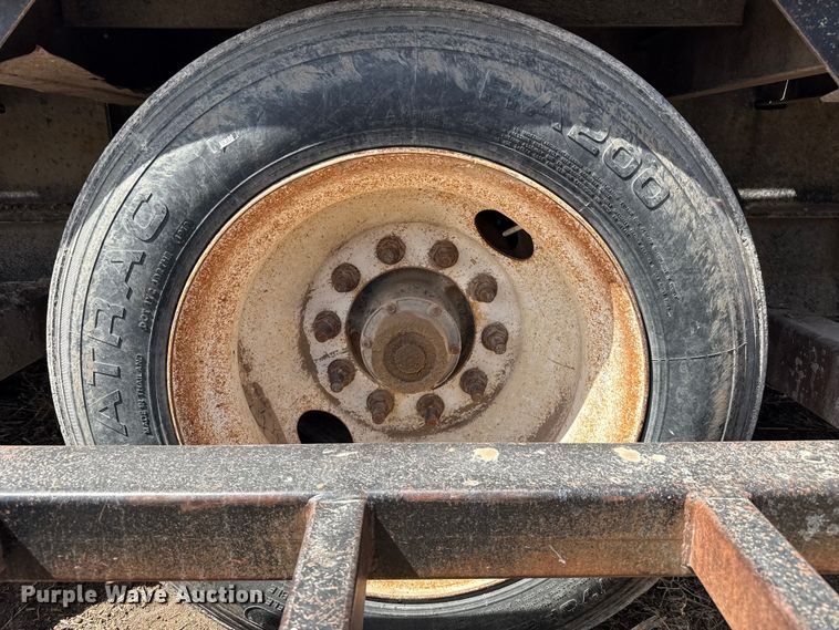 image for item DZ5361 2007 Neville Built sprayer trailer