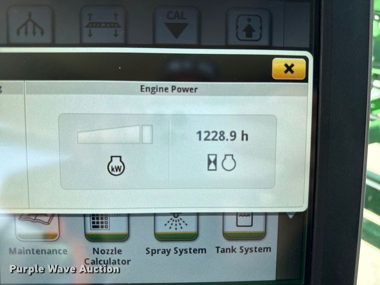 image for item DZ5363 2022 John Deere 412R sprayer