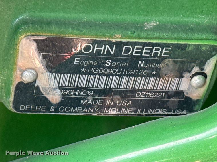 image for item DZ5363 2022 John Deere 412R sprayer