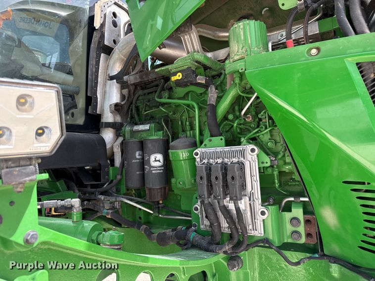 image for item DZ5363 2022 John Deere 412R sprayer