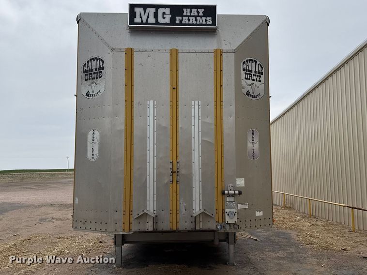 image for item DZ5371 2007 Merritt livestock trailer