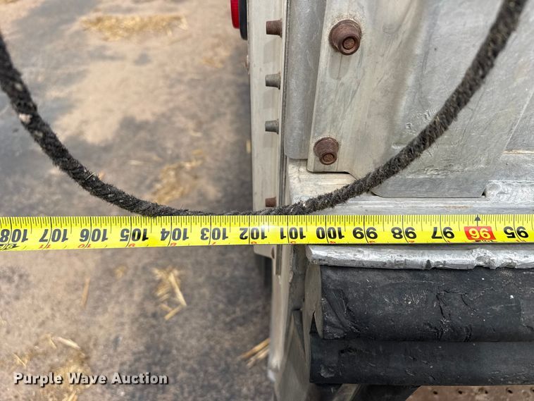 image for item DZ5371 2007 Merritt livestock trailer