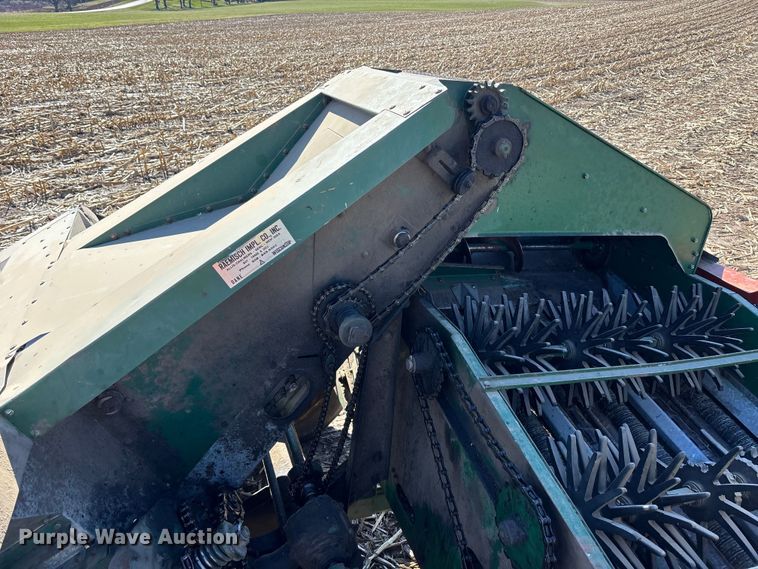 image for item EA4755 New Idea 327 corn picker