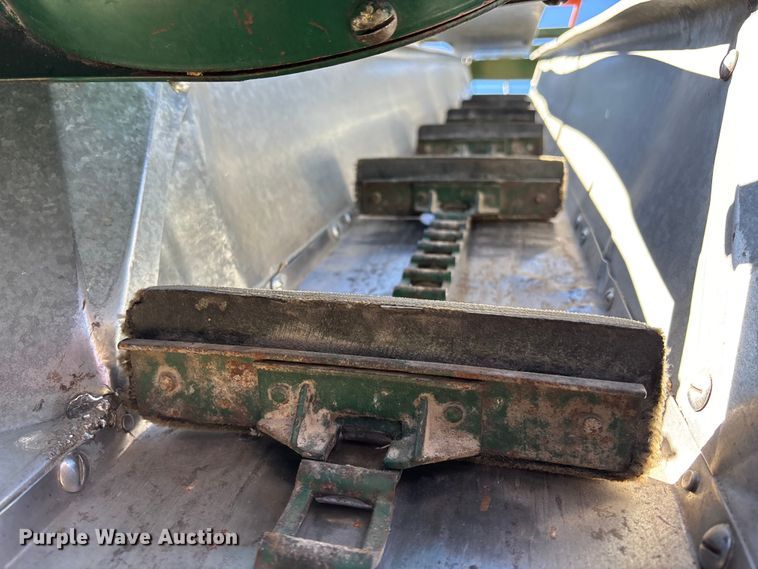 image for item EA4755 New Idea 327 corn picker