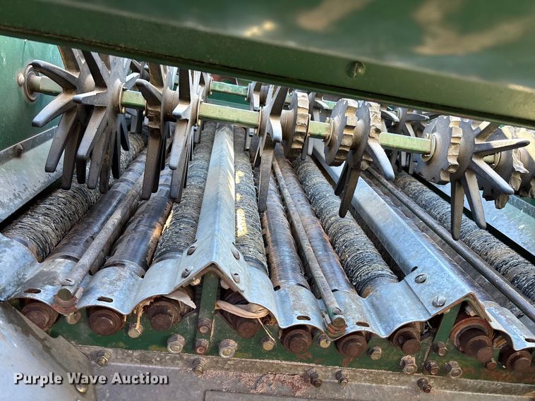 image for item EA4755 New Idea 327 corn picker