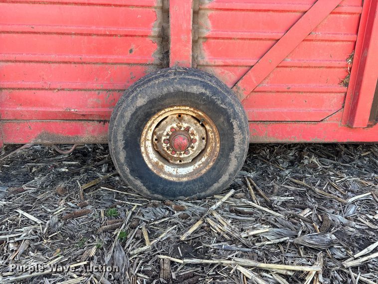 image for item EA4756 Hesston Stack Hand 10 hay bale stacker